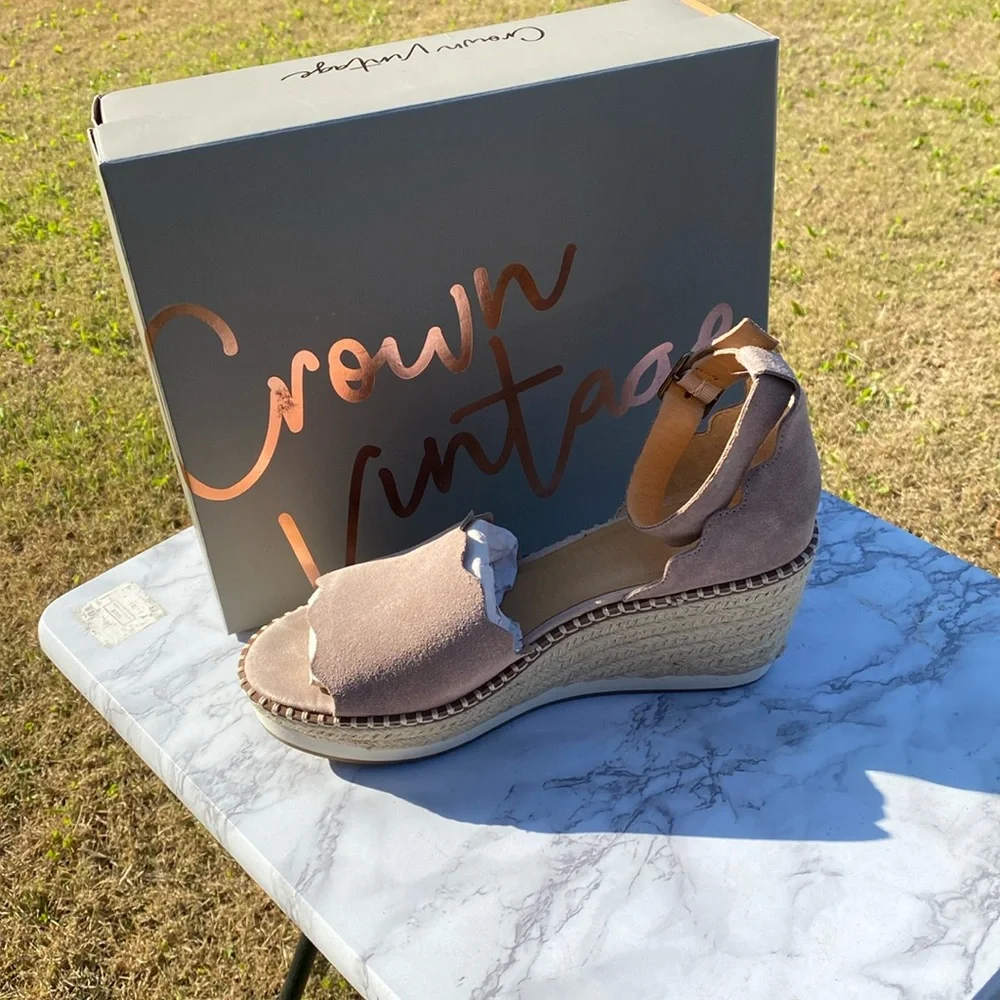 Women's Crown Vintage Daffodil pink wedge espadrille size 10